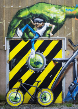 Bikes make the wall Street-art-velo-5