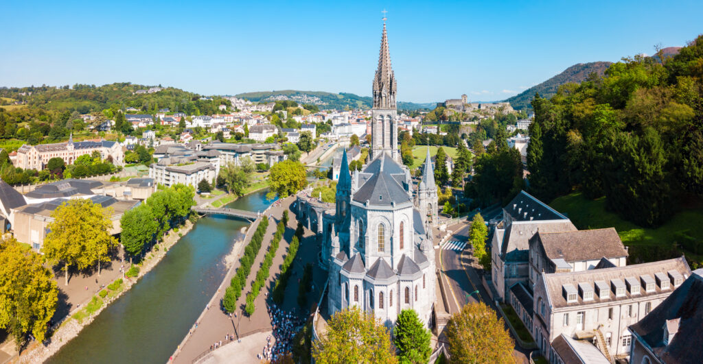 Vue aérienne de Lourdes